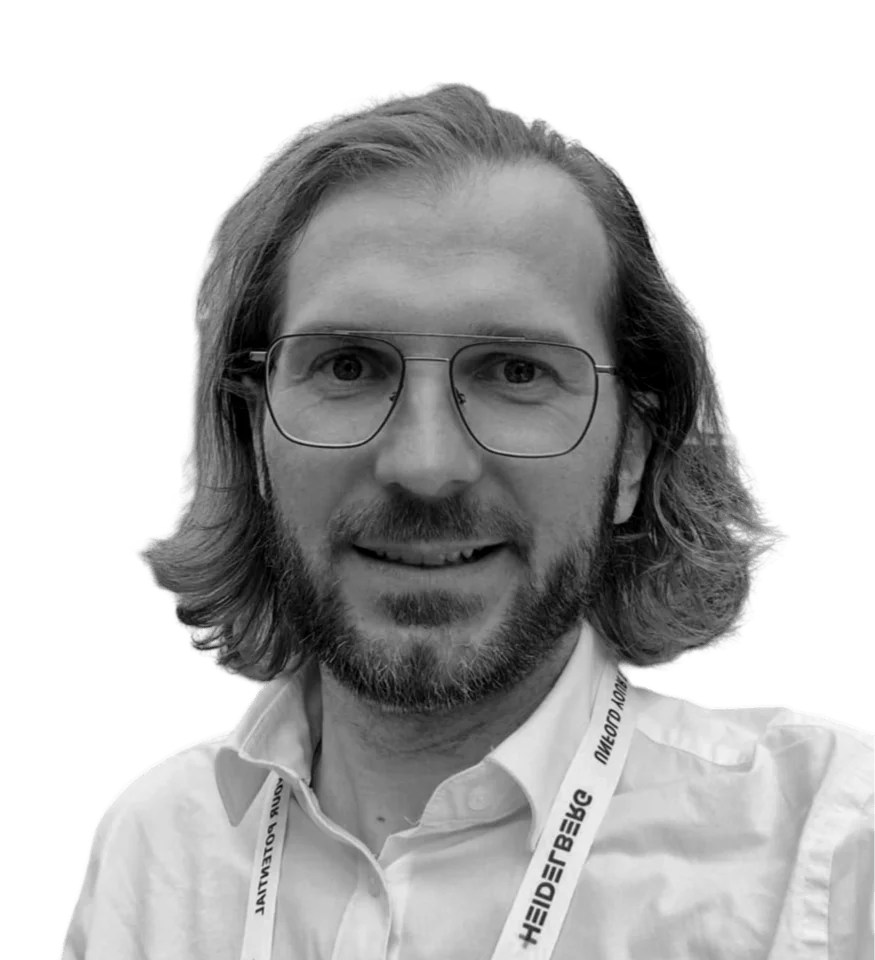 Dominik Szulim LinkedIn profile